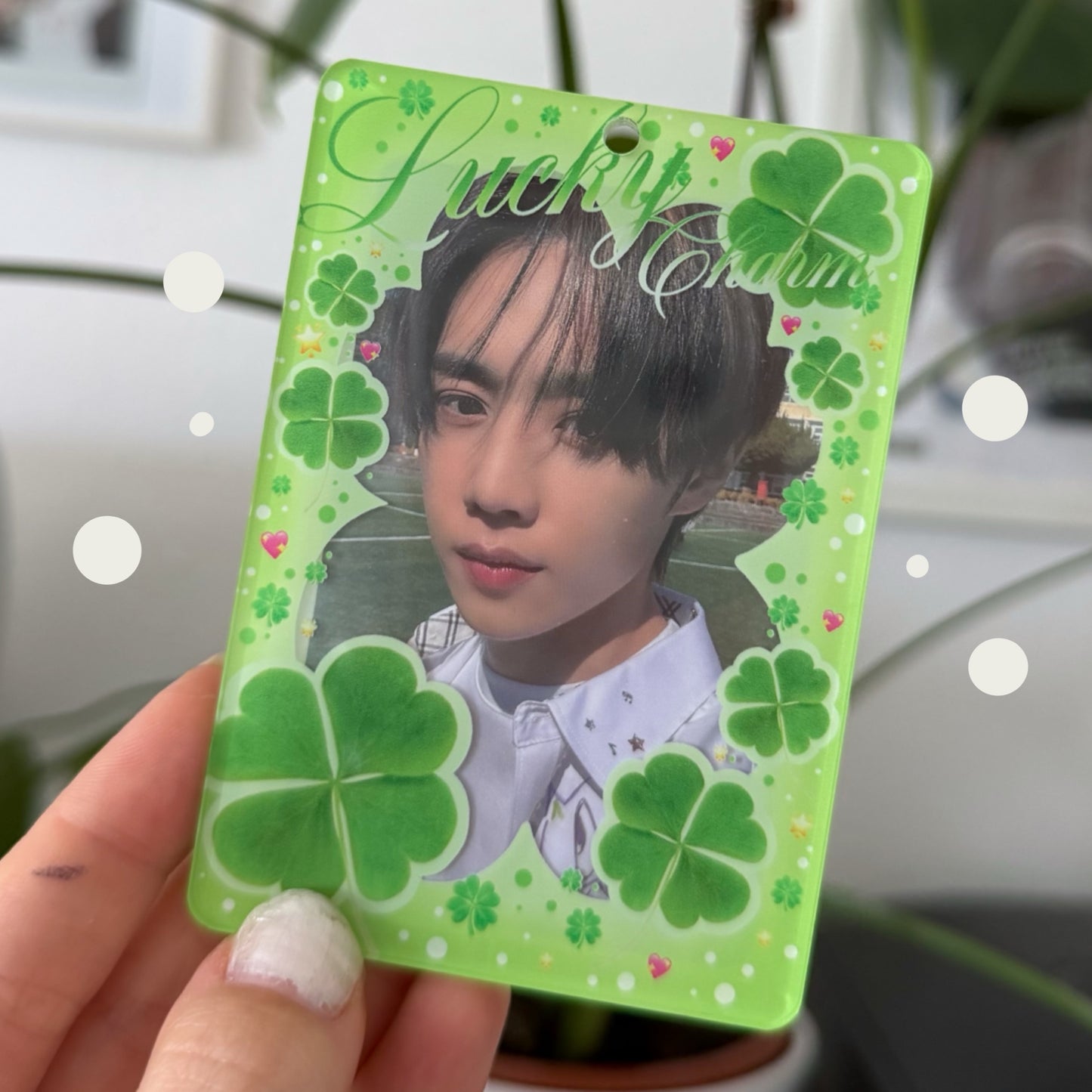 LUCKY CHARM acrylic photocard holder