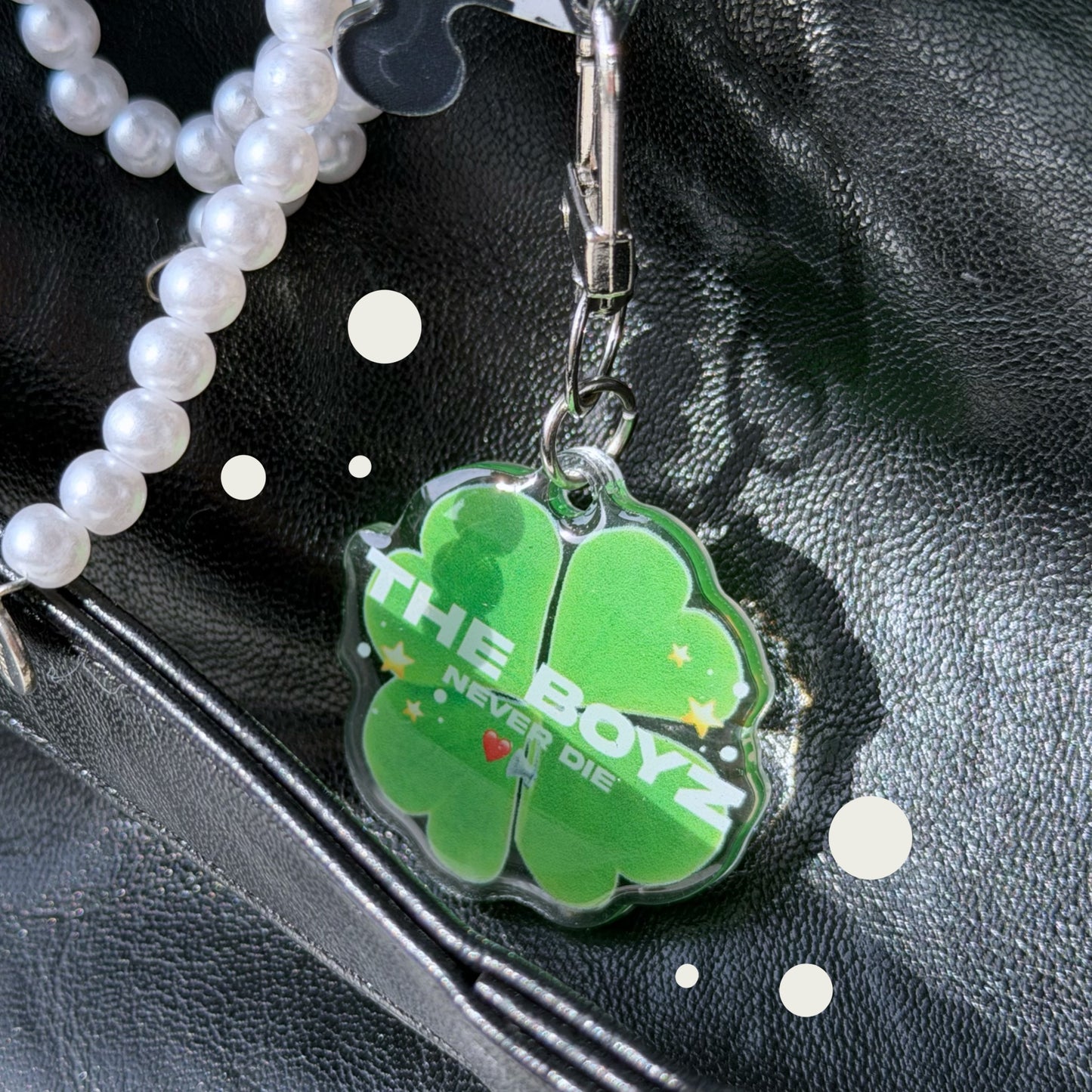 CLOVER acrylic keychain