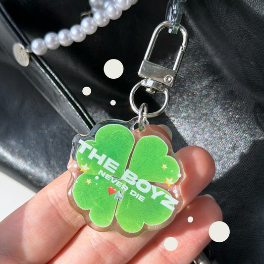 CLOVER acrylic keychain