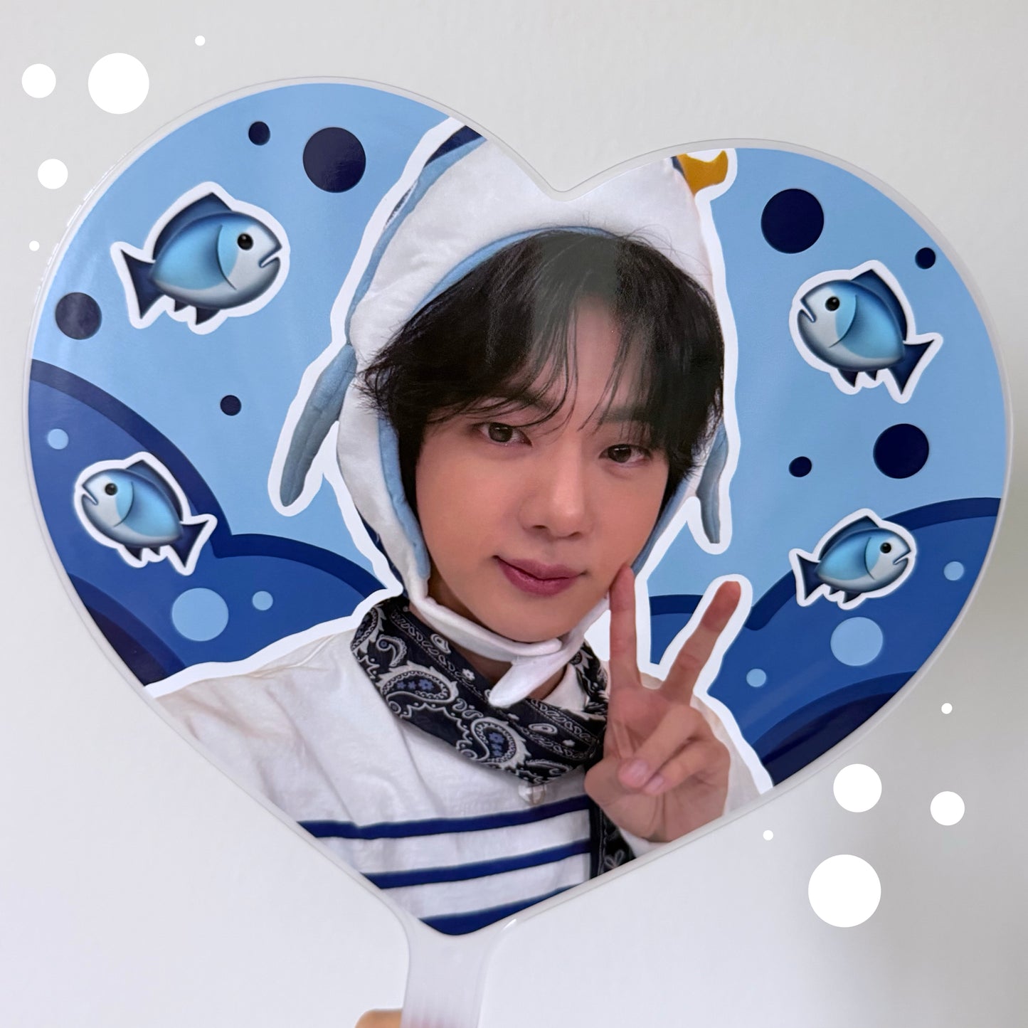 BTS concert heart pickets