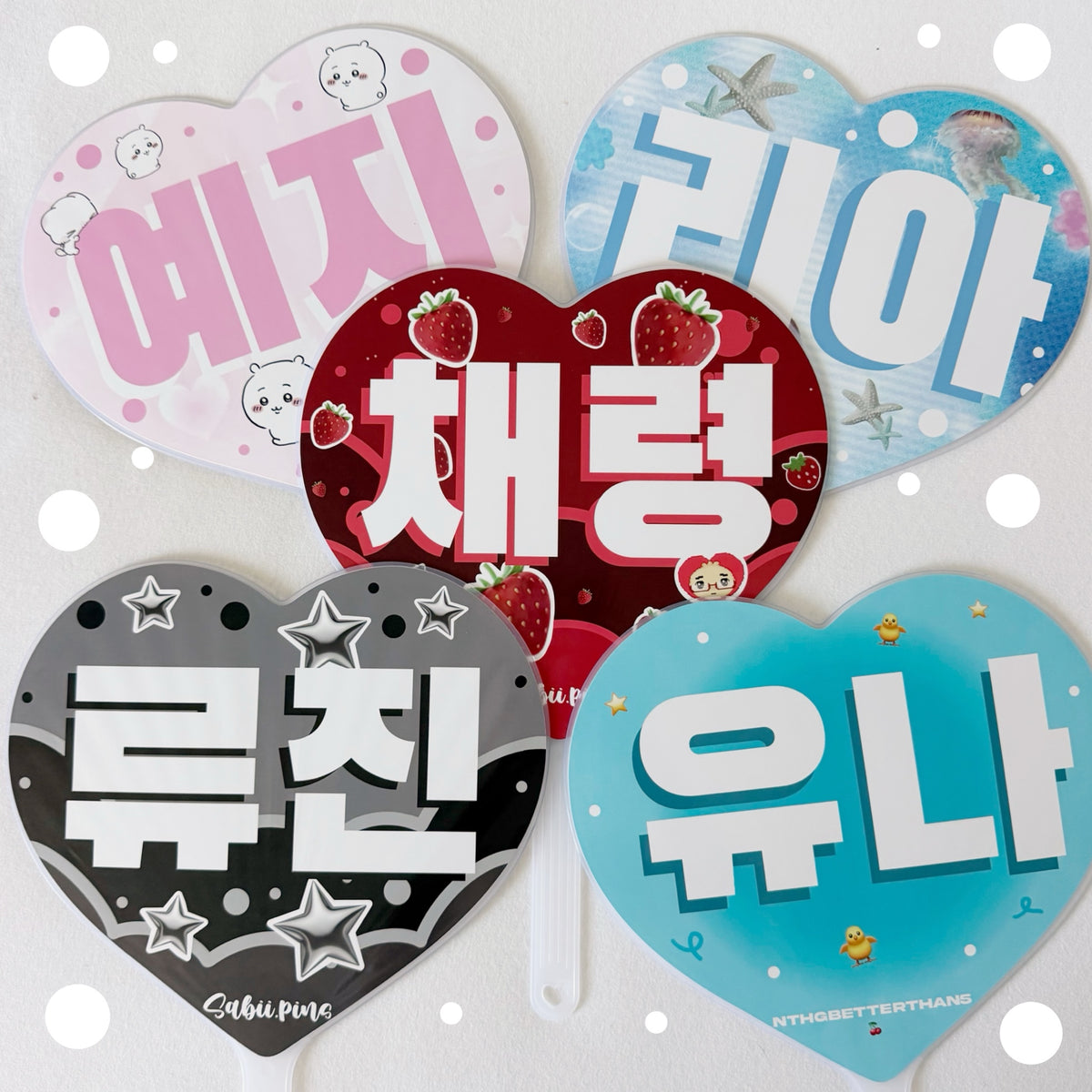 ITZY concert heart pickets